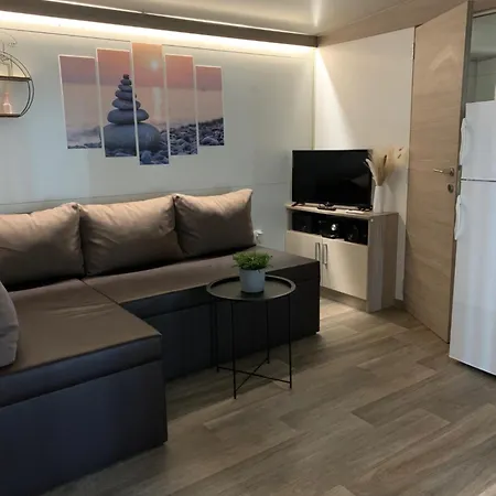 Privat Apartment Balatonszabadi Fürdőtelep